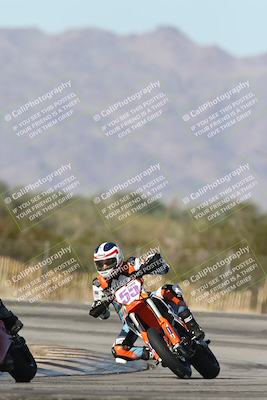 media/Dec-01-2025-Moto Forza (Mon) [[2daa91e15f]]/2-Intermediate Group/Session 3 (Turn 3)/